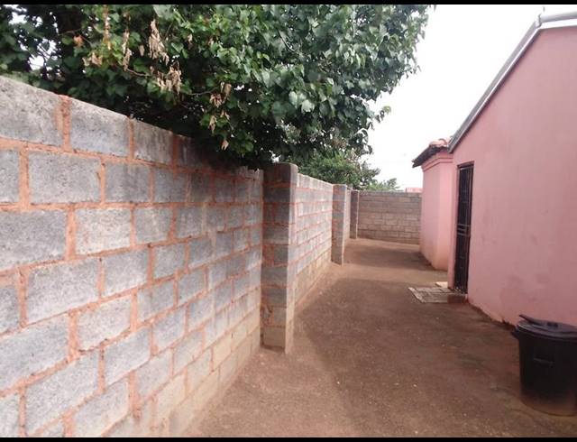 2 BEDROOM HOUSE FOR SALE IN PALM RIDGE